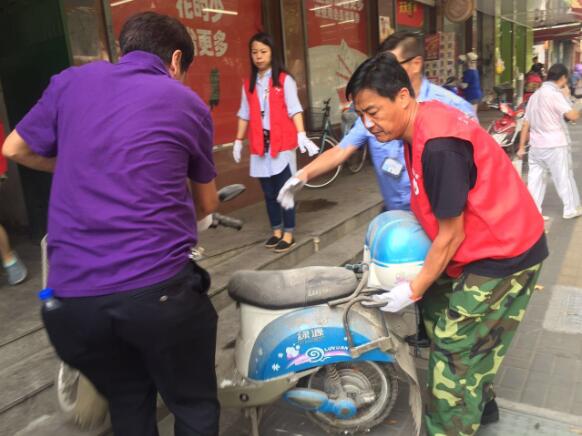 �к���Ӧ��Ⱥ�����ߵġ�24Сʱ����Ա(��ΰ)